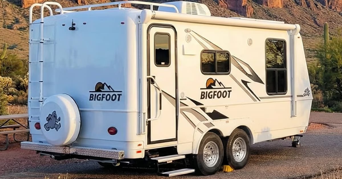 Bigfoot Trailers 25B21 Travel Trailer
