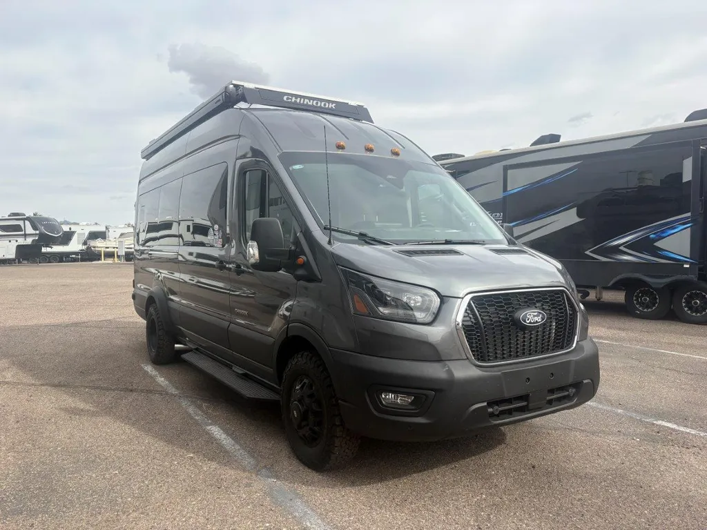 Chinook RV Bayside Class B