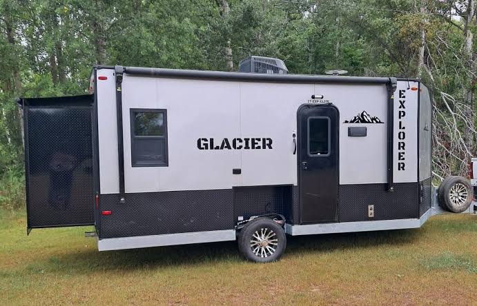 Glacier Ice House Glacier 17 Travel Trailer
