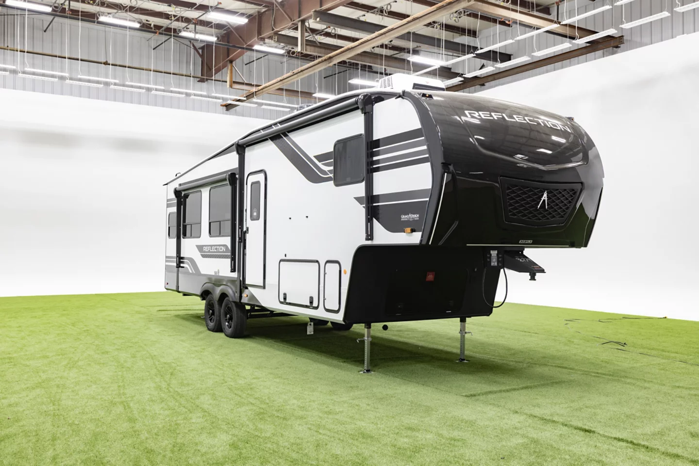 Grand Design RV Reflection Fifth Wheel