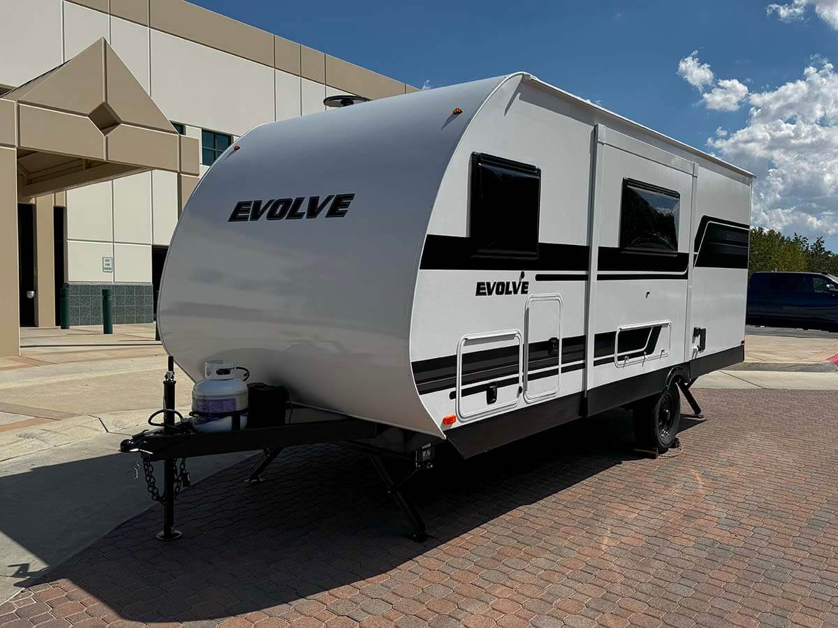 Lance Camper Evolve Travel Trailers Travel Trailer