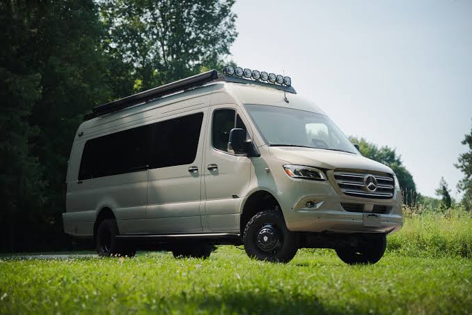 Midwest Automotive Patriot Cruiser Class B
