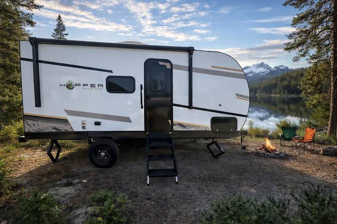 Modern Buggy Hopper Travel Trailer