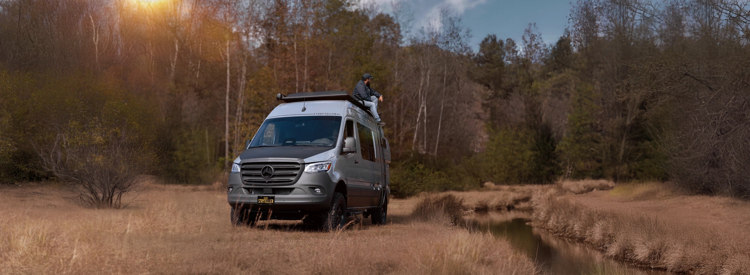 Storyteller Overland Dark Class B