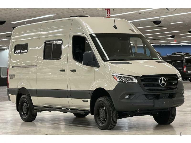 Winnebago Adventure Wagon Class B