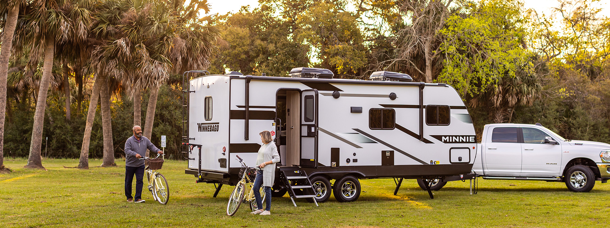 Winnebago Towable Minnie Travel Trailer